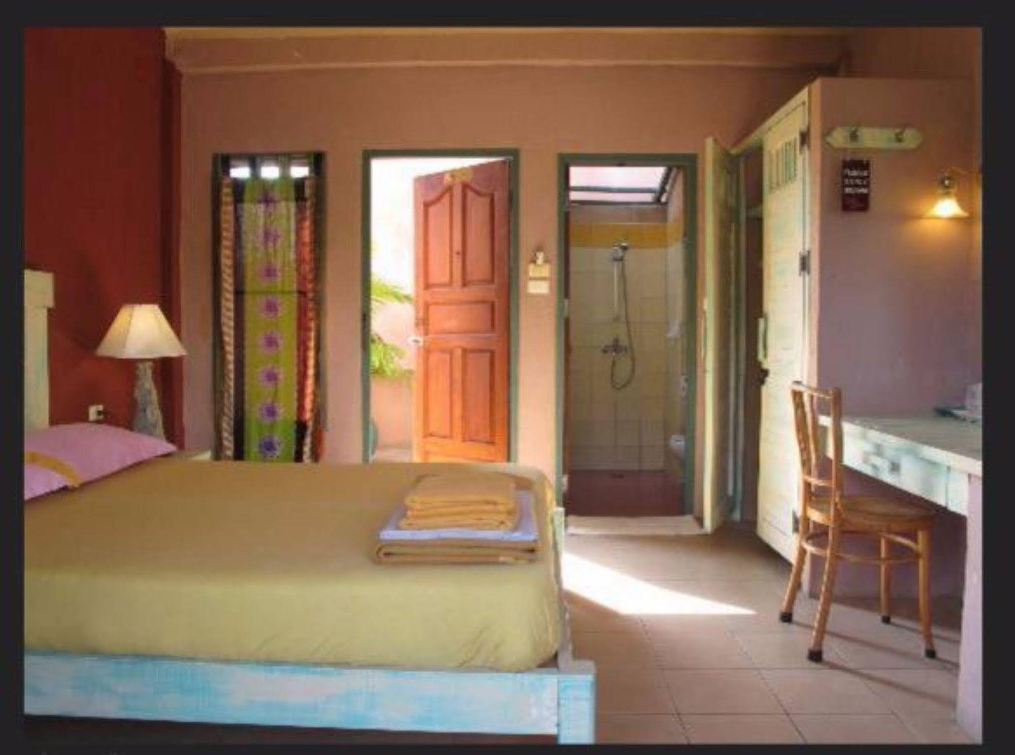 Casa Brazil Homestay Karon Exterior photo