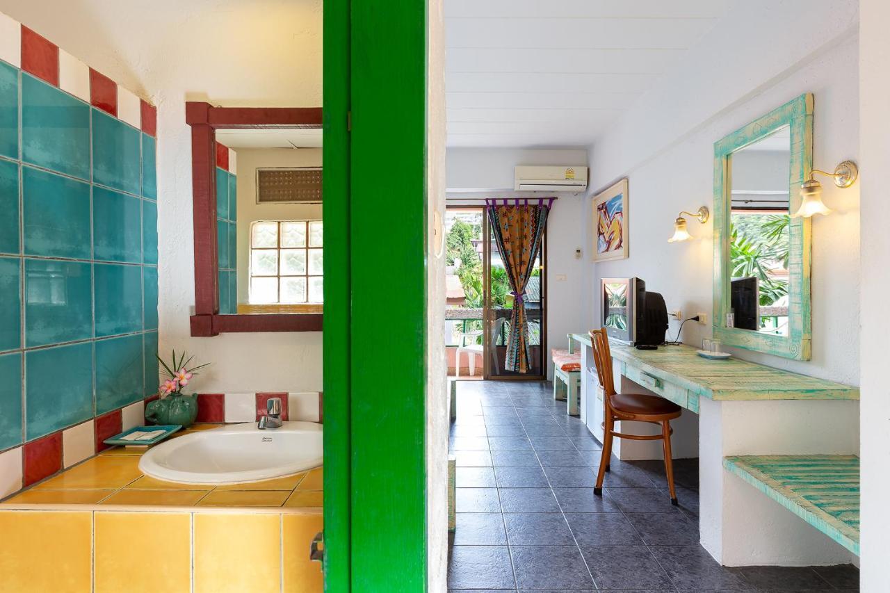 Casa Brazil Homestay Karon Exterior photo